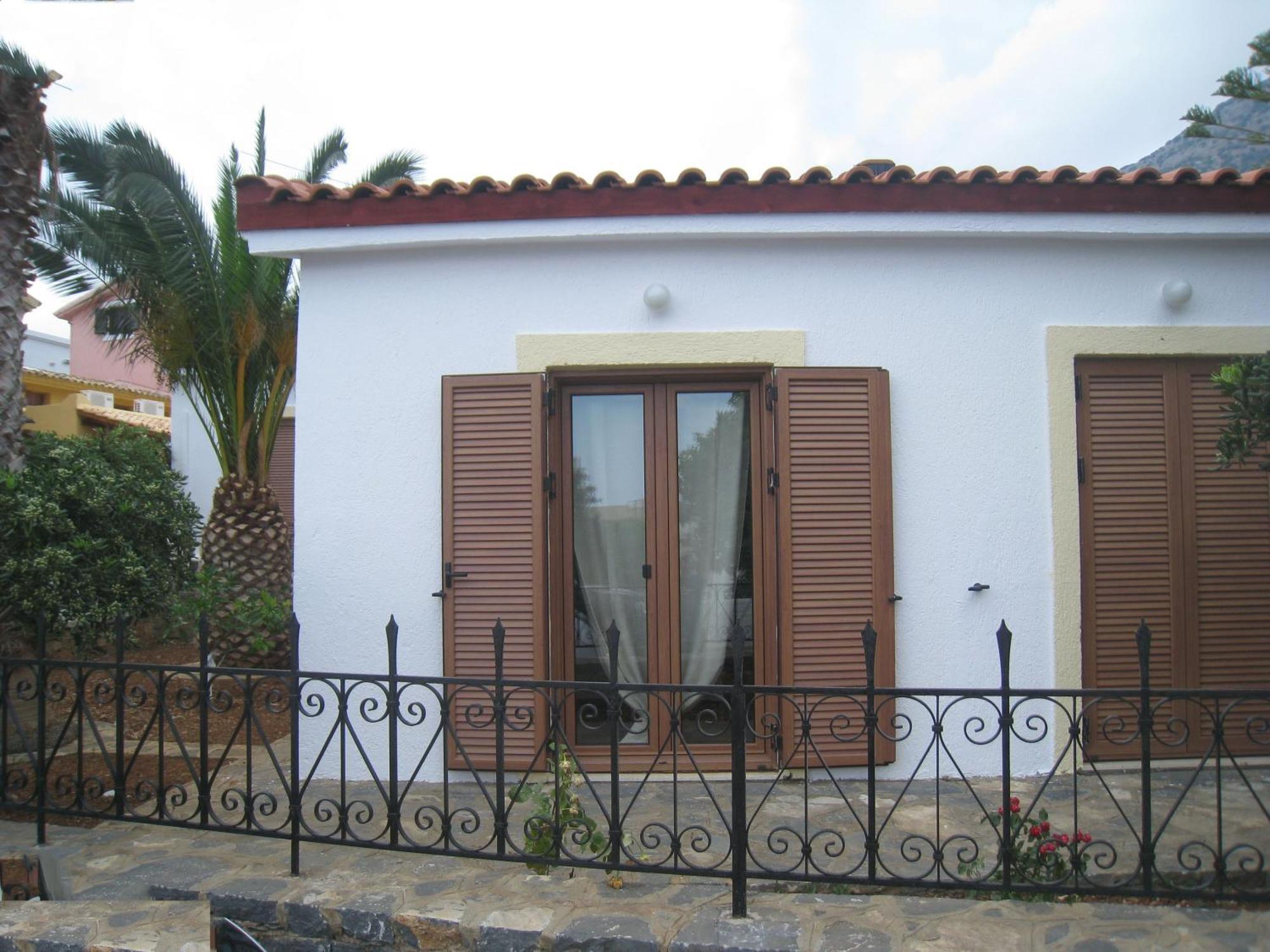 Athina Villas Элунда Экстерьер фото