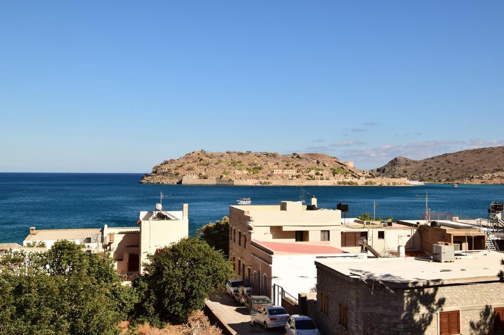 Athina Villas Элунда Экстерьер фото