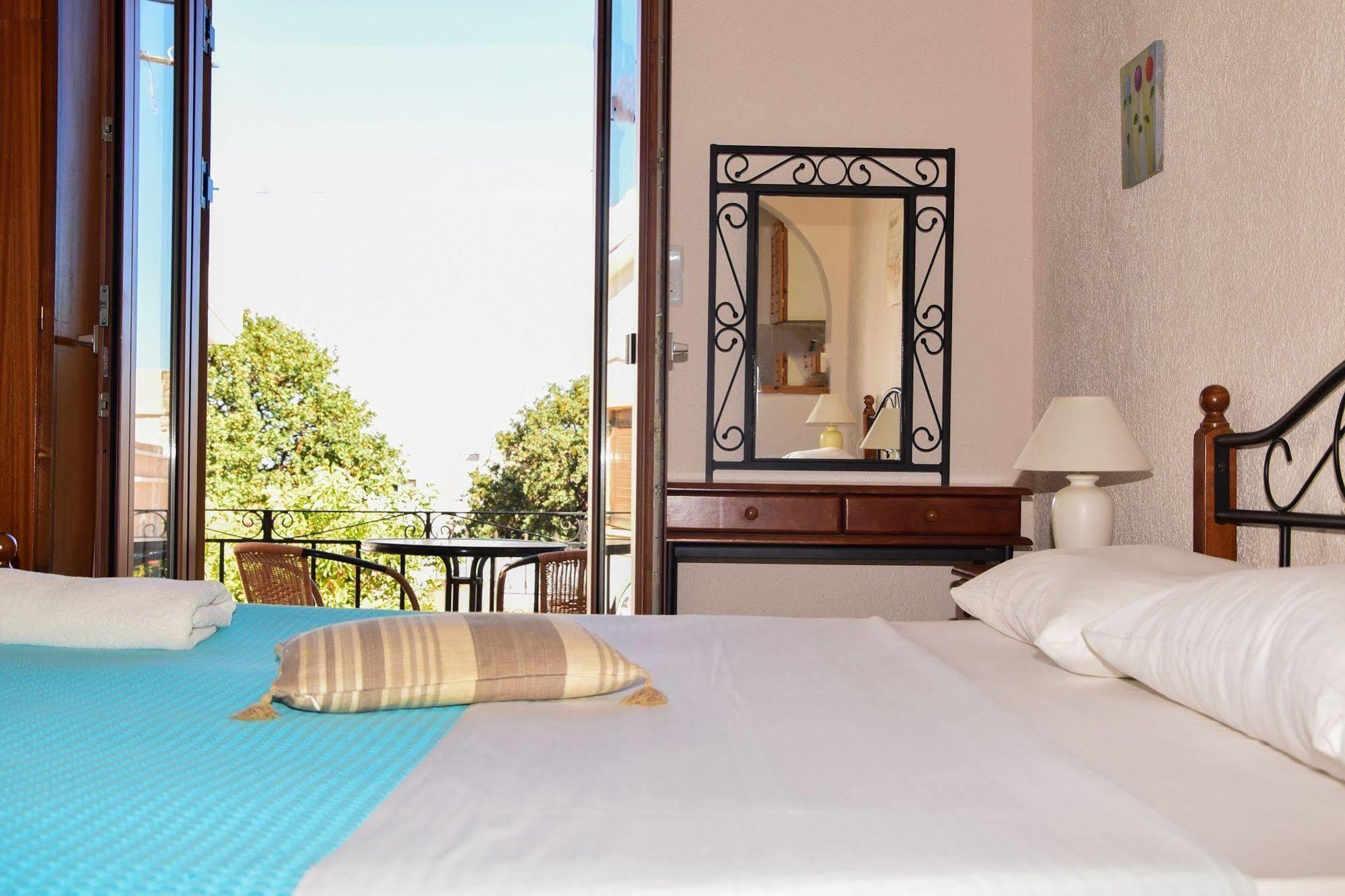 Athina Villas Элунда Экстерьер фото